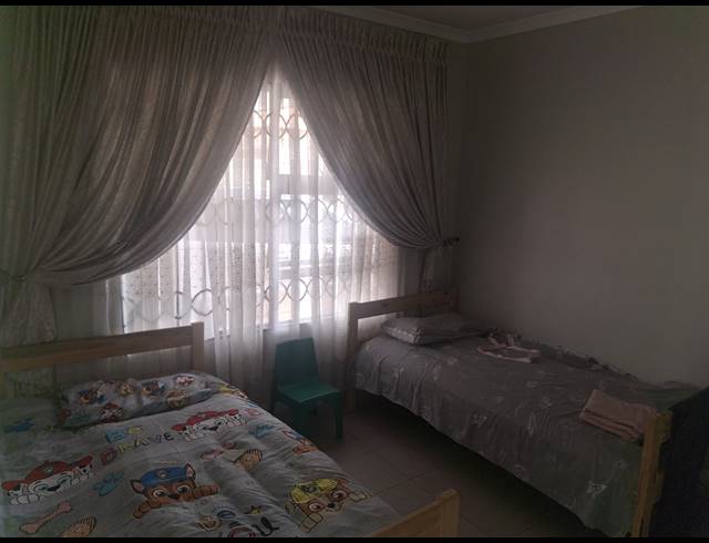 2 BEDROOM FREEHOLD FOR SALE IN DAWN PARK